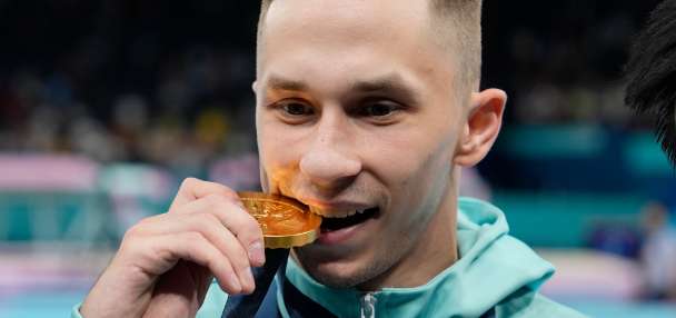 IOC urges sports to let Belarus athletes compete again without vetting as neutrals