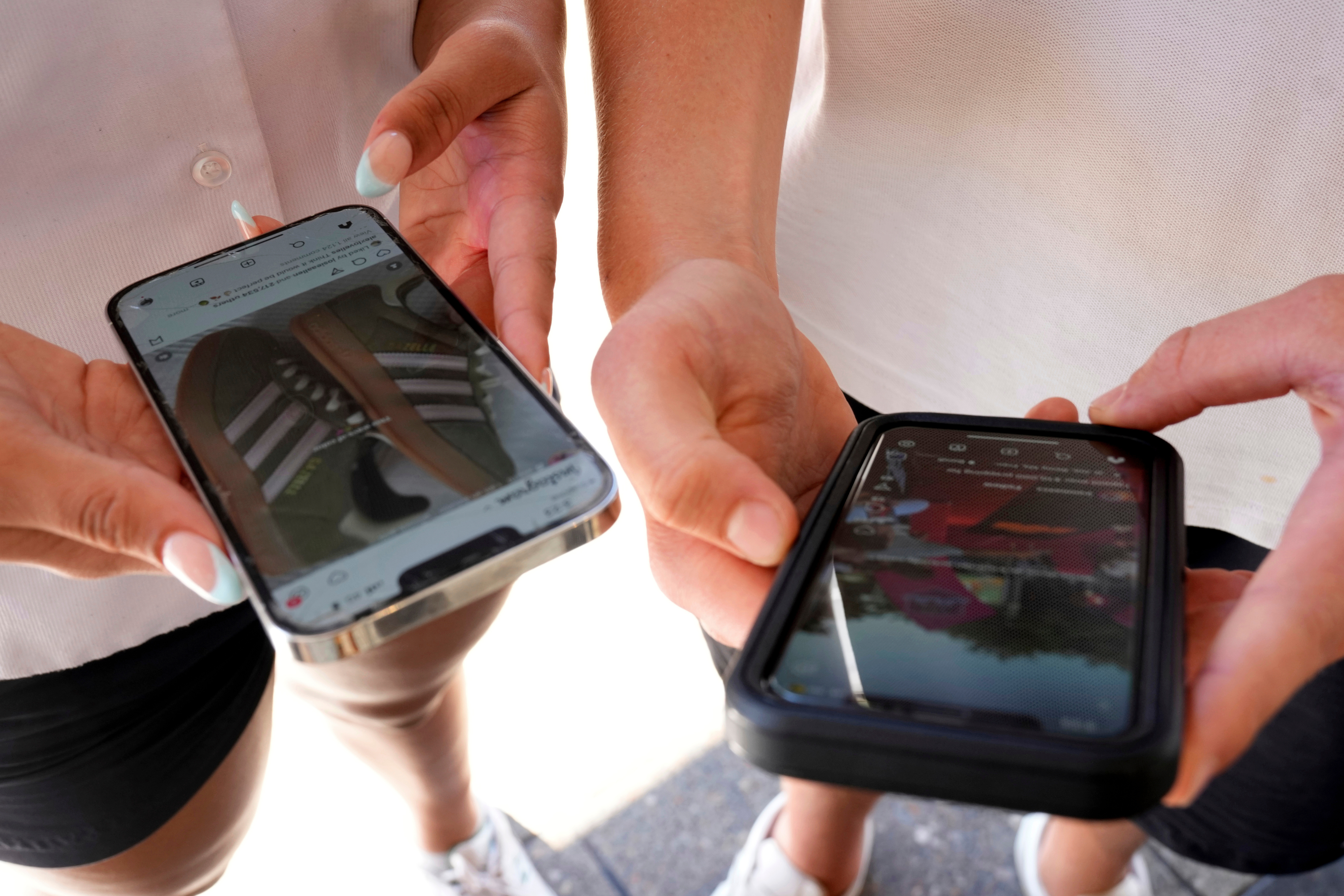 UK, Australia ban social media for youth. Could US ban follow?
