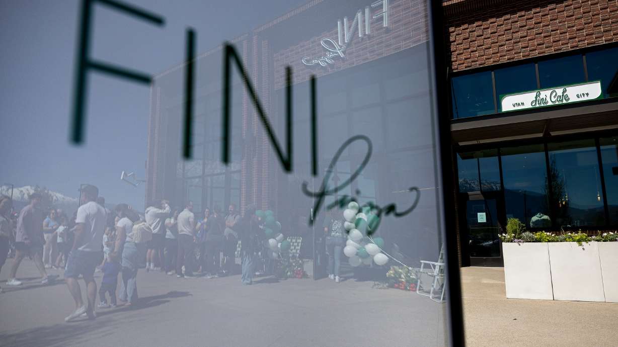 People line up for the grand opening of Fini Pizza in Vineyard on May 2. The New York-style pizzeria has made quite an impact in just its first week in Utah.