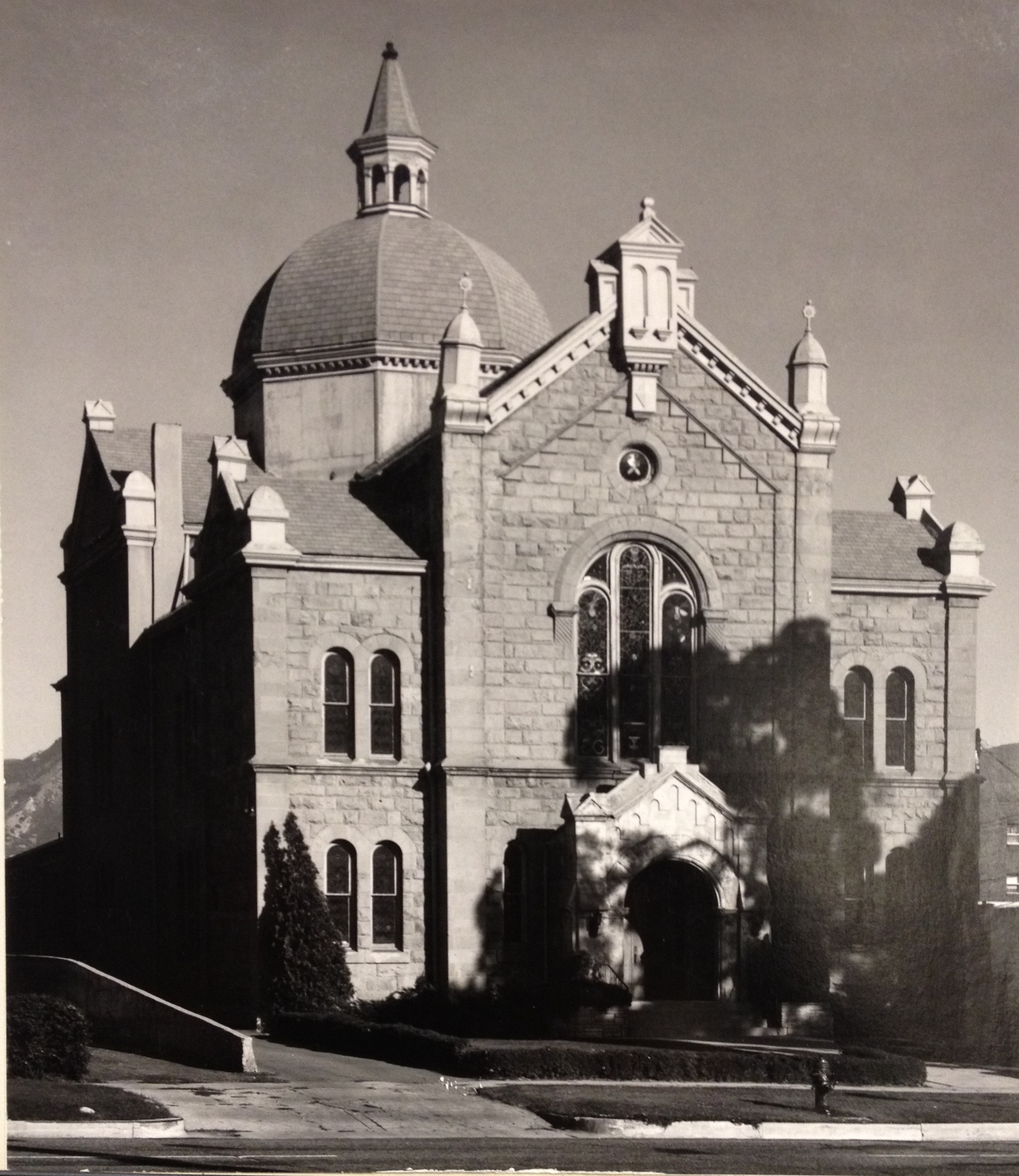 The B'nai Israel Temple was dedicated in 1890 and added to the National Register of Historic Places in 1978. In 2026, the building is reopening as the Salt Lake Art Museum.