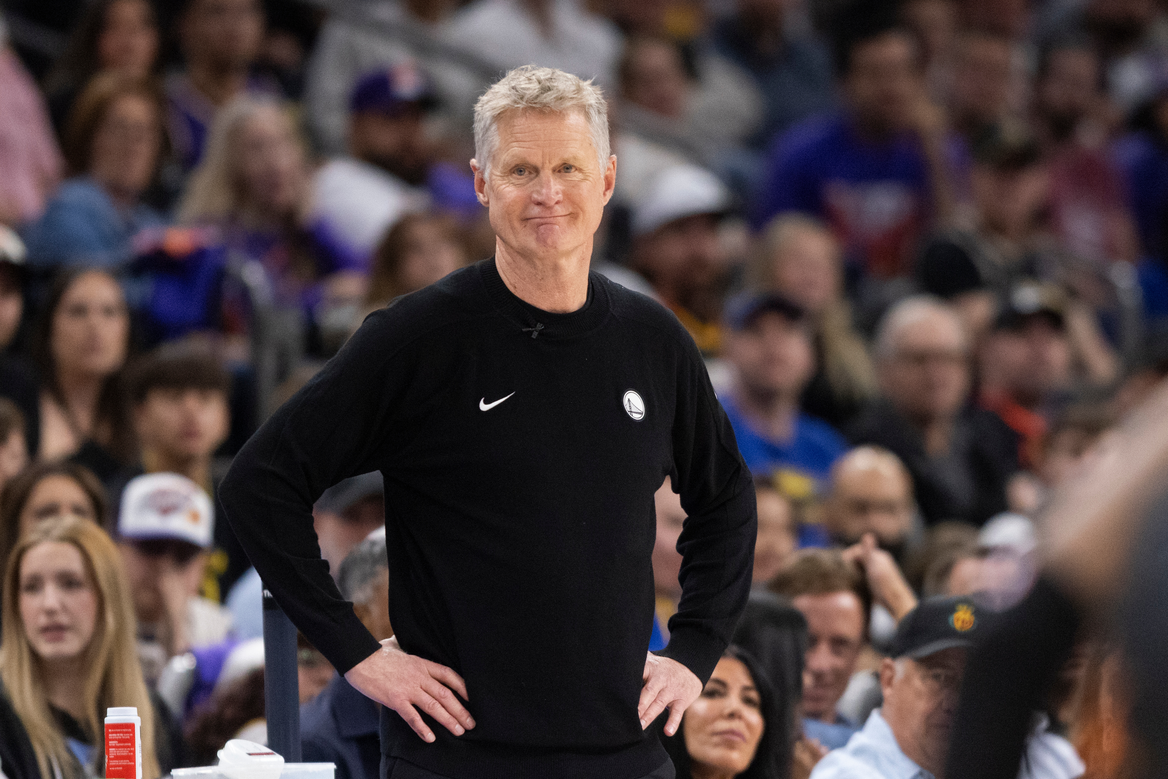 Steve Kerr agrees to a two-year deal to continue coaching the Warriors, AP source says