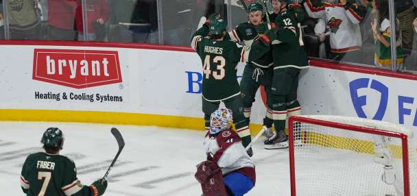 Avs make their first goalie change by pulling Wedgewood for Blackwood during Game 3 in loss to Wild