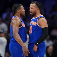 Knicks bury 76ers 144-114 behind Game 4 3-point barrage, back in East finals for 2nd straight year