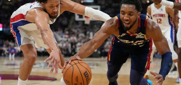 Mitchell ties NBA playoff mark with 39 points in 2nd half as Cavs even series vs. Pistons 112-103