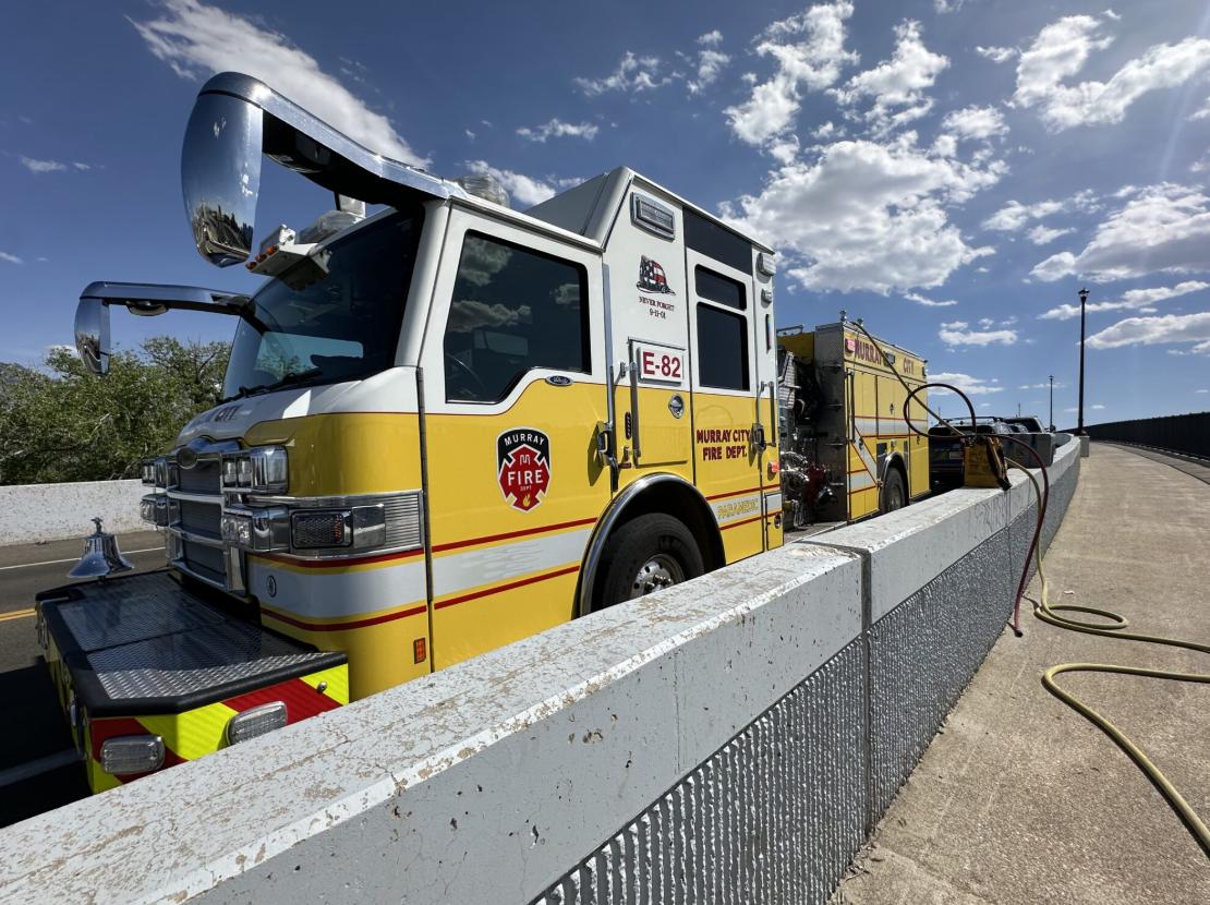 Crews battle fast-moving Murray fire while conserving water
