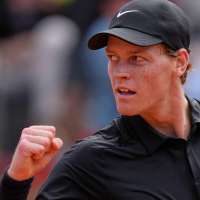 Sinner matches Djokovic record with 31st straight Masters win. Coco Gauff reaches Italian Open semis