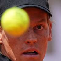 Jannik Sinner breaks Masters record to reach Italian Open semis. Coco Gauff is back in the final