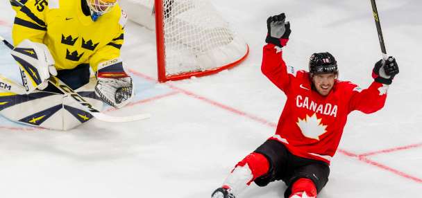 Canada holds off Sweden to open ice hockey worlds