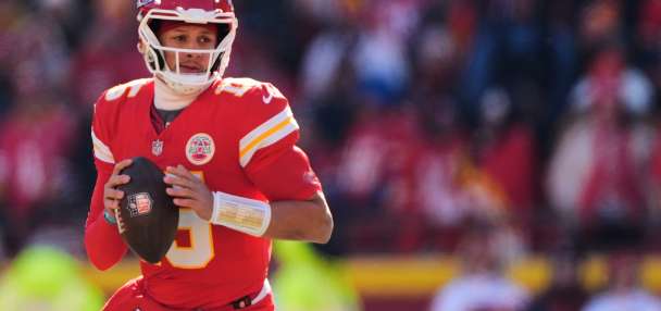 NFL: Chiefs' early primetime games not tied to Patrick Mahomes' knee recovery