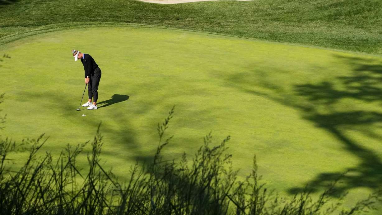 Nelly Korda putts on the 17th hole during the first round of the Queen City Championship LPGA golf tournament at Maketewah Country Club, Thursday, May 14, 2026, in Cincinnati.