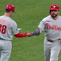 Schwarber hits majors-leading 19th and 20th HRs, Phillies beat Pirates 11-9 in 10 innings