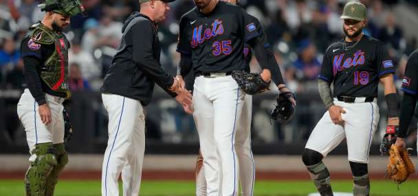 Mets pitcher Clay Holmes sidelined indefinitely with broken leg after getting hit by line drive