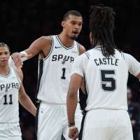 Stephon Castle gives the Spurs 32 points in a 139-109 blowout to eliminate Timberwolves in Game 6