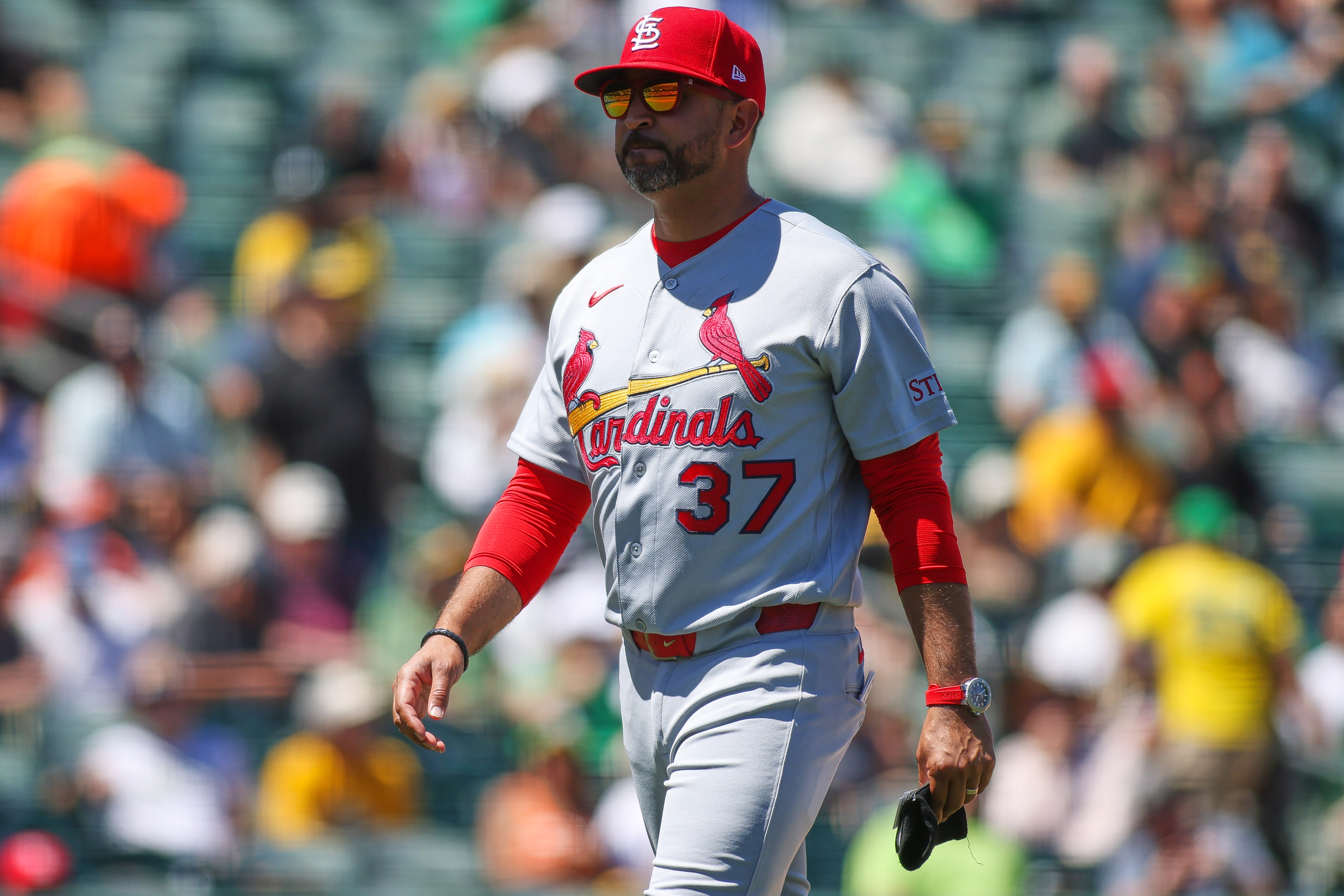 Cardinals manager Marmol offers to buy tickets for fans to recreate shirtless revelry