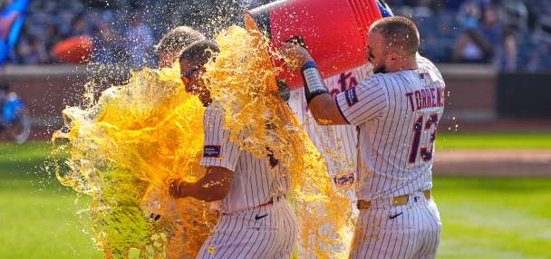 Tyrone Taylor and Carson Benge rally Mets to Subway Series win over stumbling Yankees