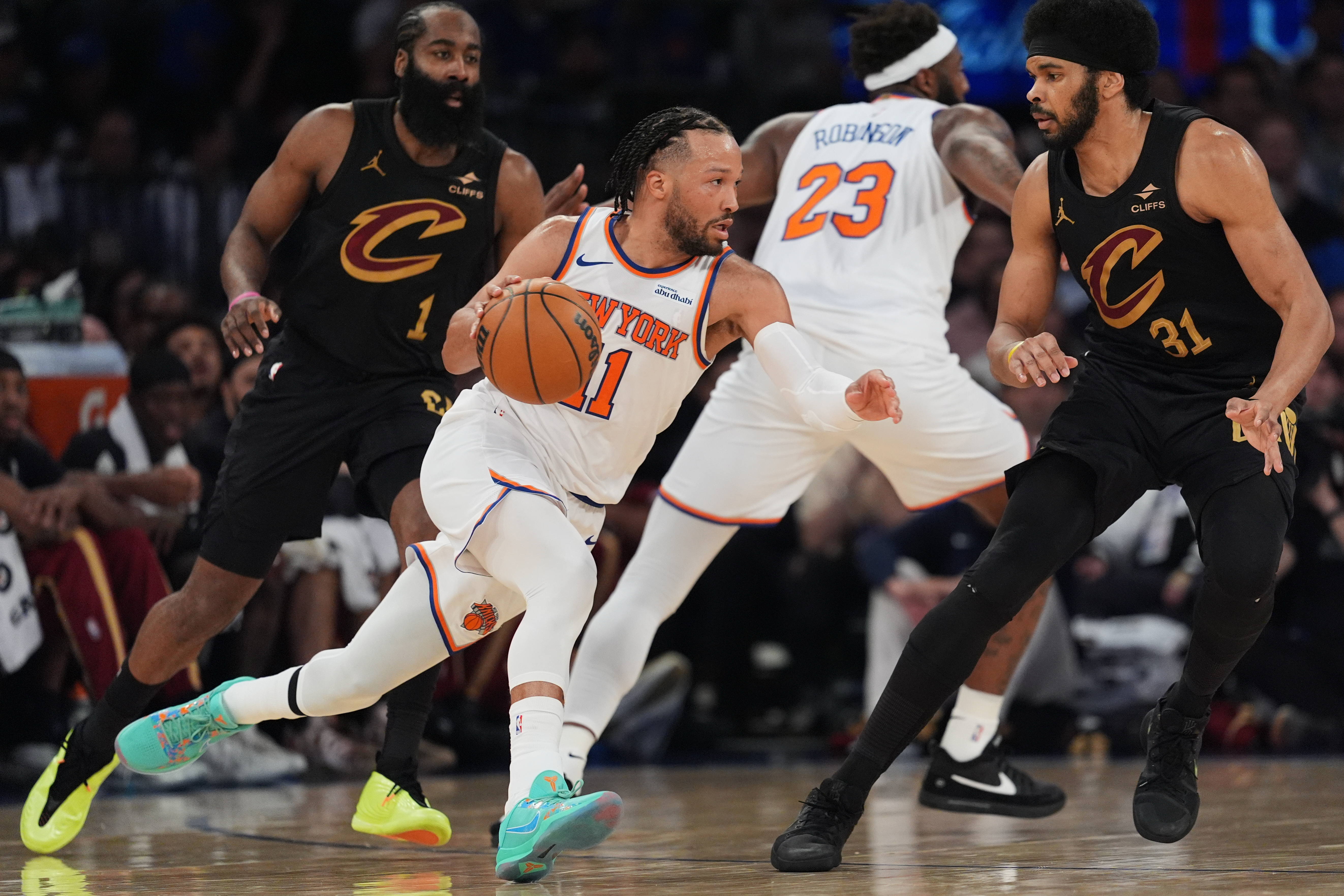 Jalen Brunson leads Knicks back from 22 down in the 4th for 115-104 win over Cavs in OT in Game 1