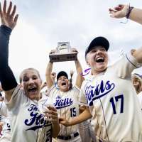 High school softball: Desert Hills sends patient senior class out on top with 4A title