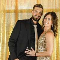 Utah couple holds 'Adult Prom' for couples seeking glamorous night out
