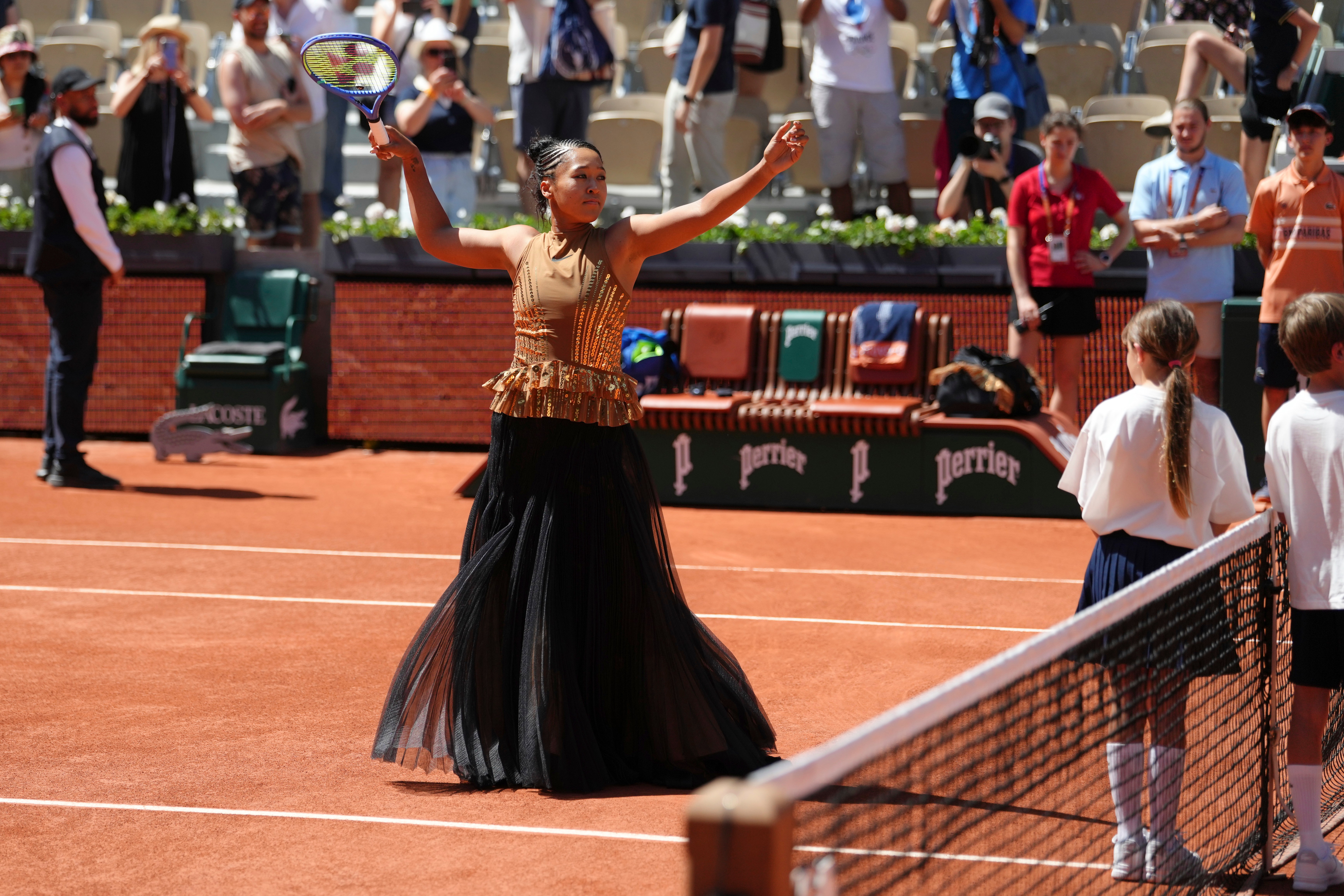 Naomi Osaka's taste for fashion in the spotlight again with walk-on outfit at the French Open