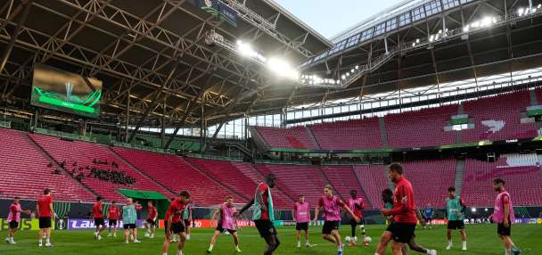 Crystal Palace and Rayo Vallecano fans clash in Leipzig ahead of Conference League final