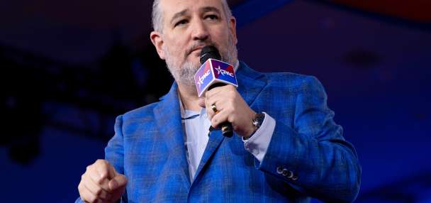 Key Sens. Cruz, Cantwell look to break college sports logjam in Congress with a bipartisan bill