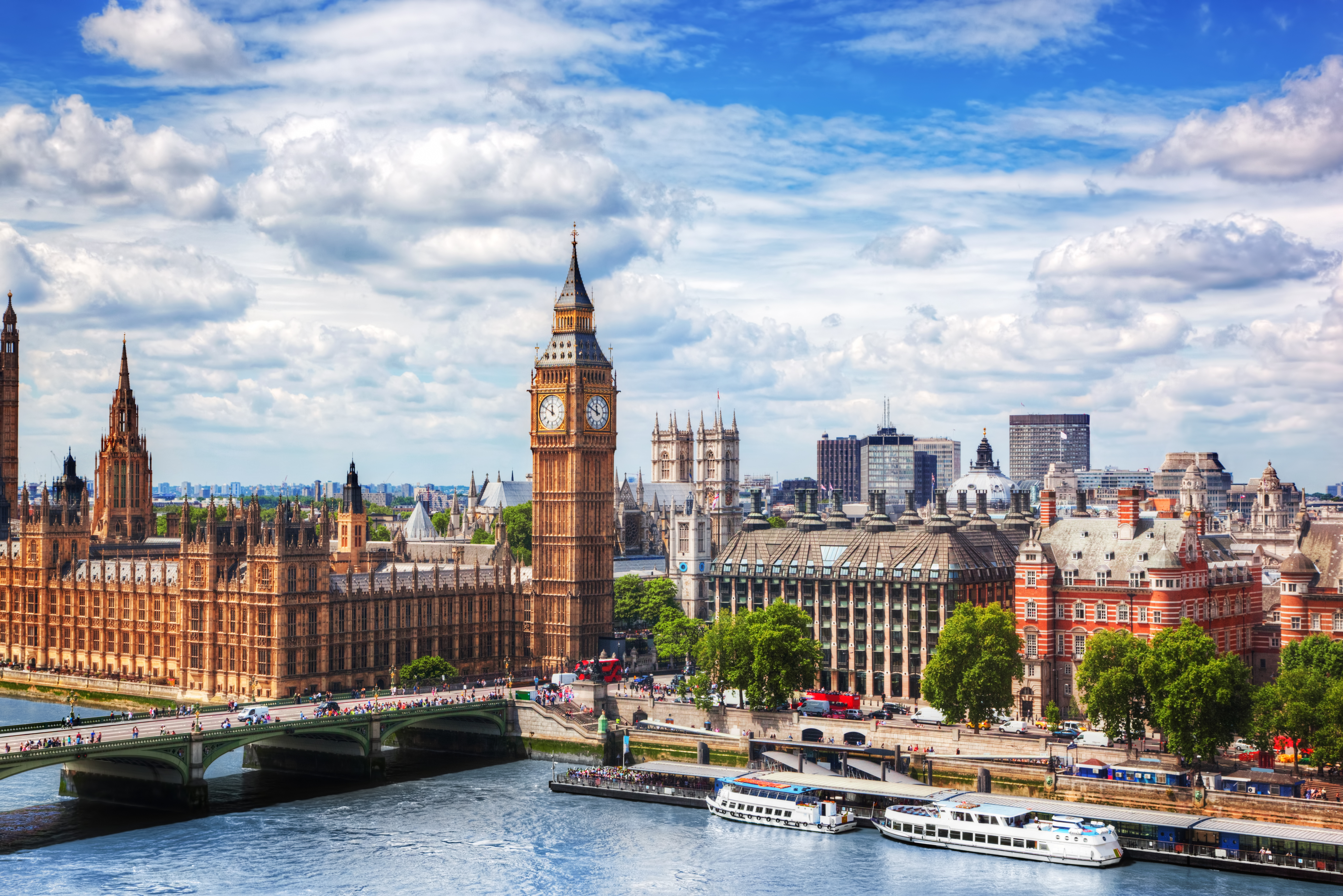 Tour England, Ireland and Scotland for less than $5,000 including round-trip air