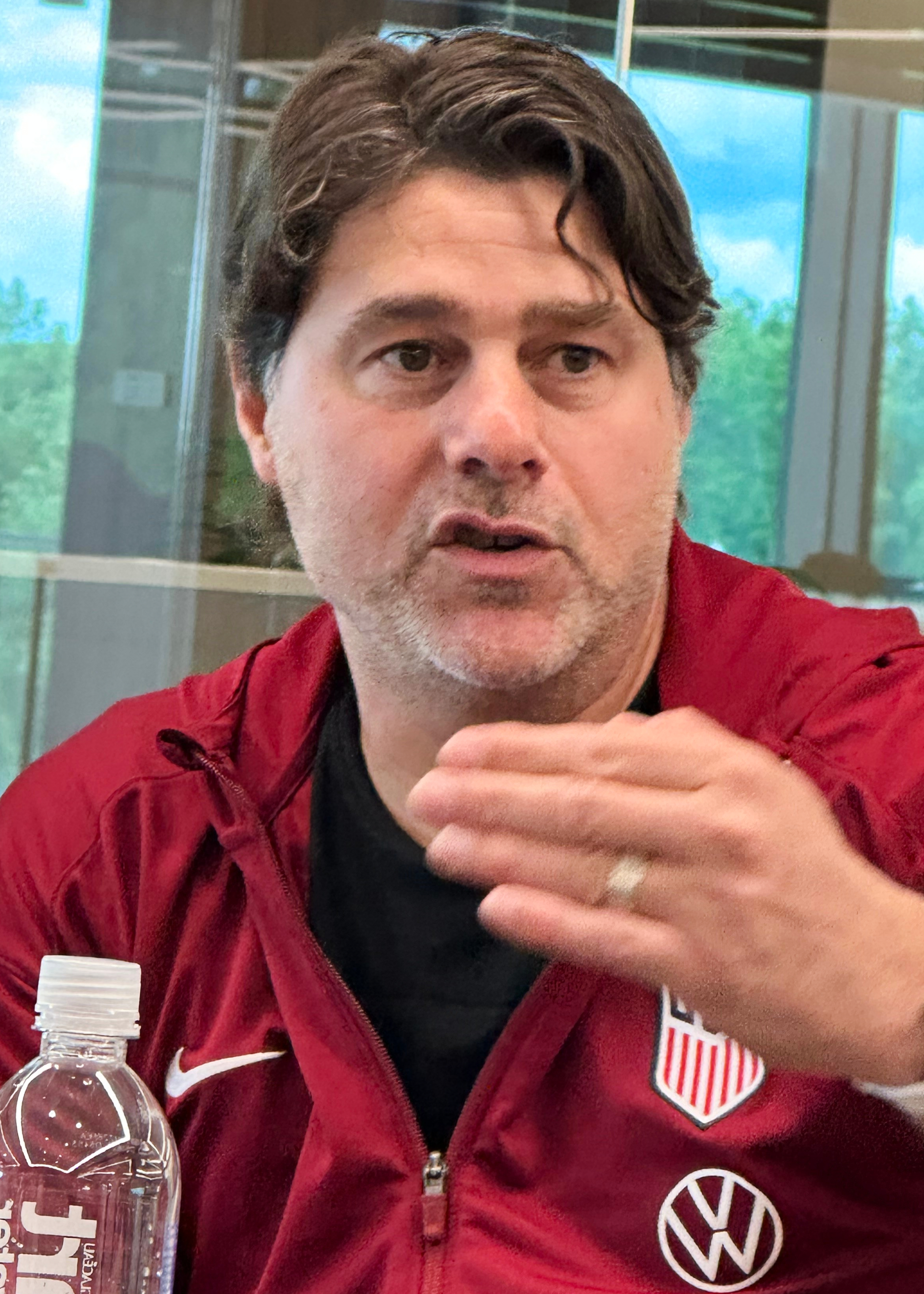 Pochettino says agent spoke with AC Milan, others, no decision on future until after World Cup