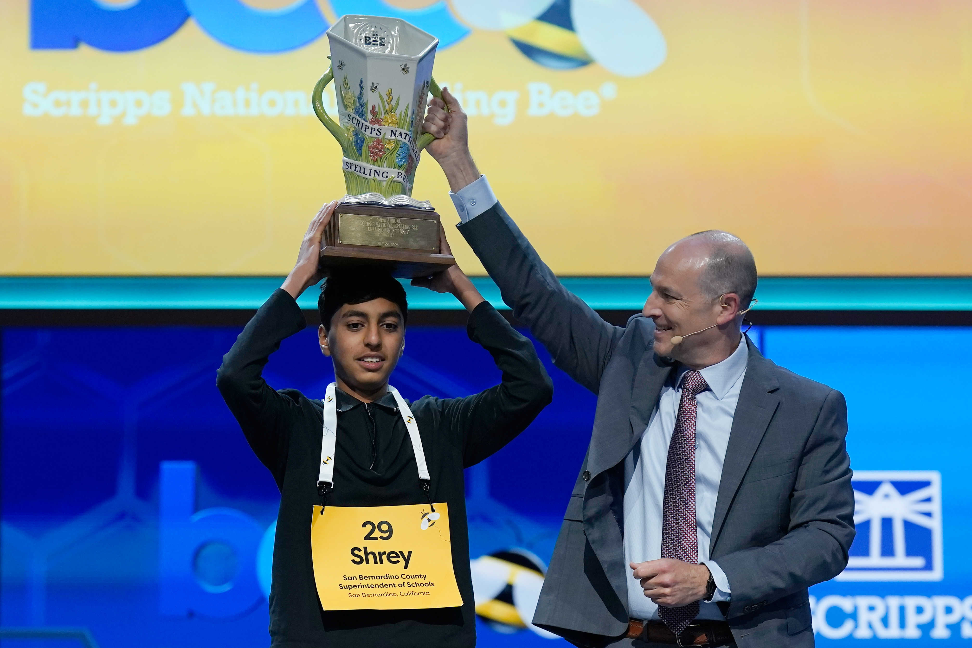 Shrey Parikh bounces back, battles nerves and dominates spell-off to win the National Spelling Bee