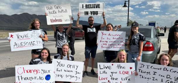 Eagle Mountain man, community tries again to set record for mile-long chain of encouragement