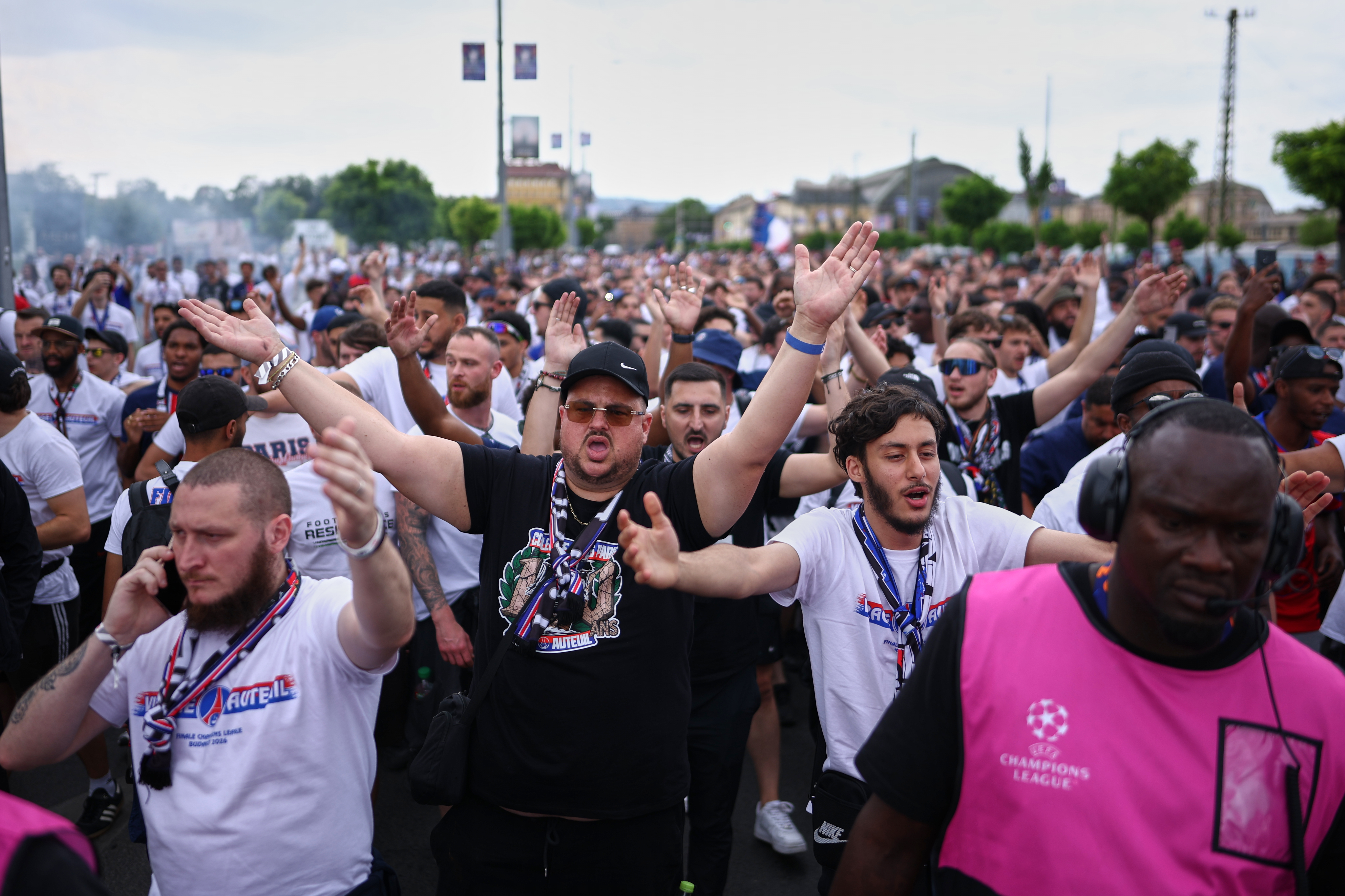 The Latest: Paris Saint-Germain and Arsenal prepare for Champions League final in Budapest