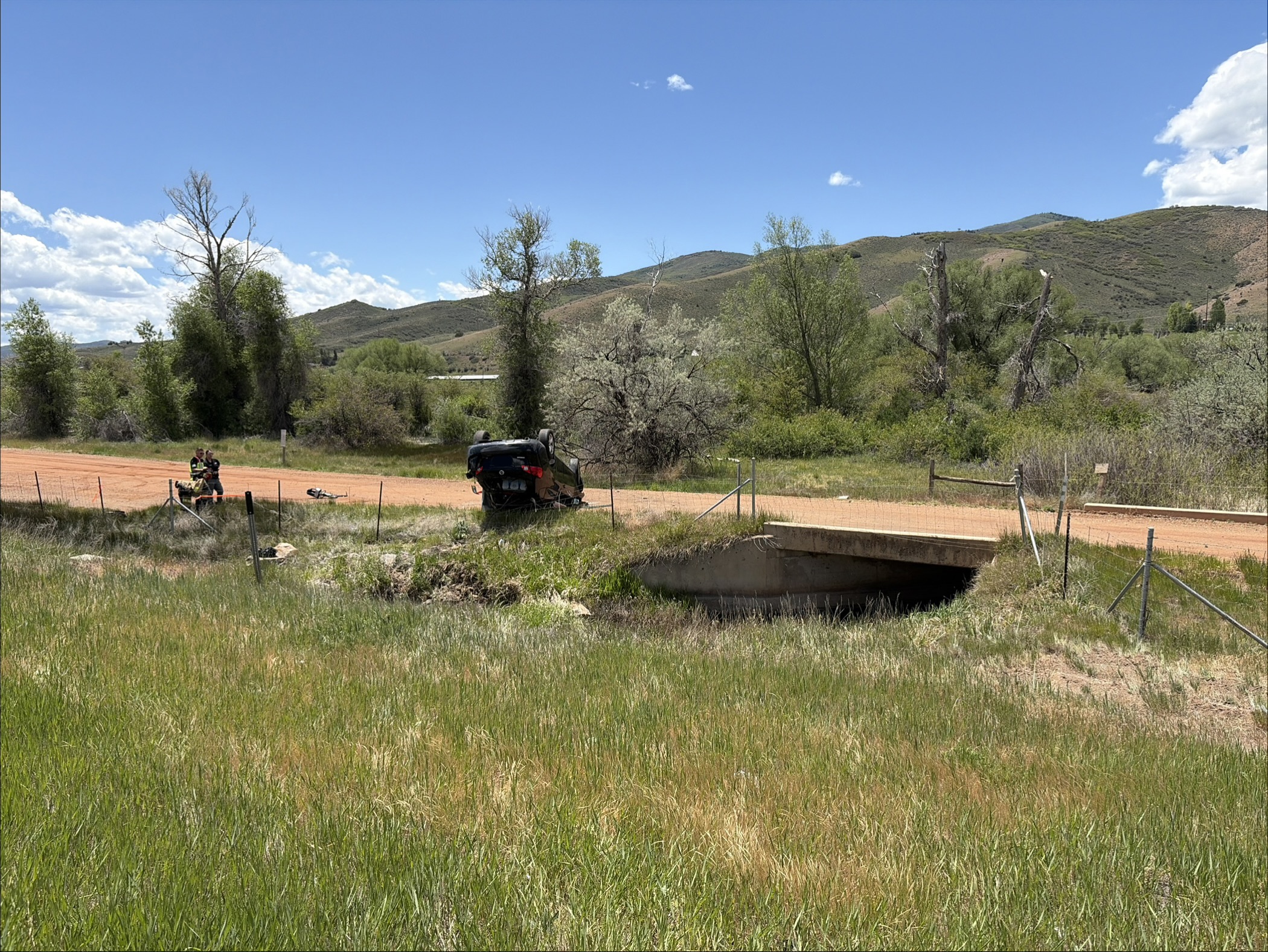 1 dead, 2 injured in rollover near Coalville 