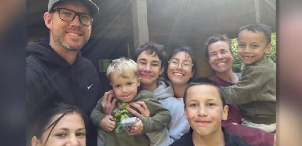 Small business owner steps in to help family whose van was stolen on vacation
