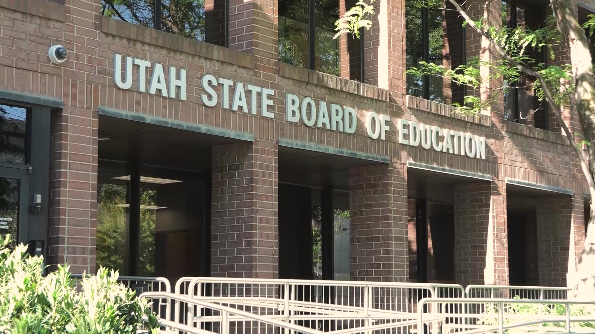 Utah introduces AI tools in classrooms statewide