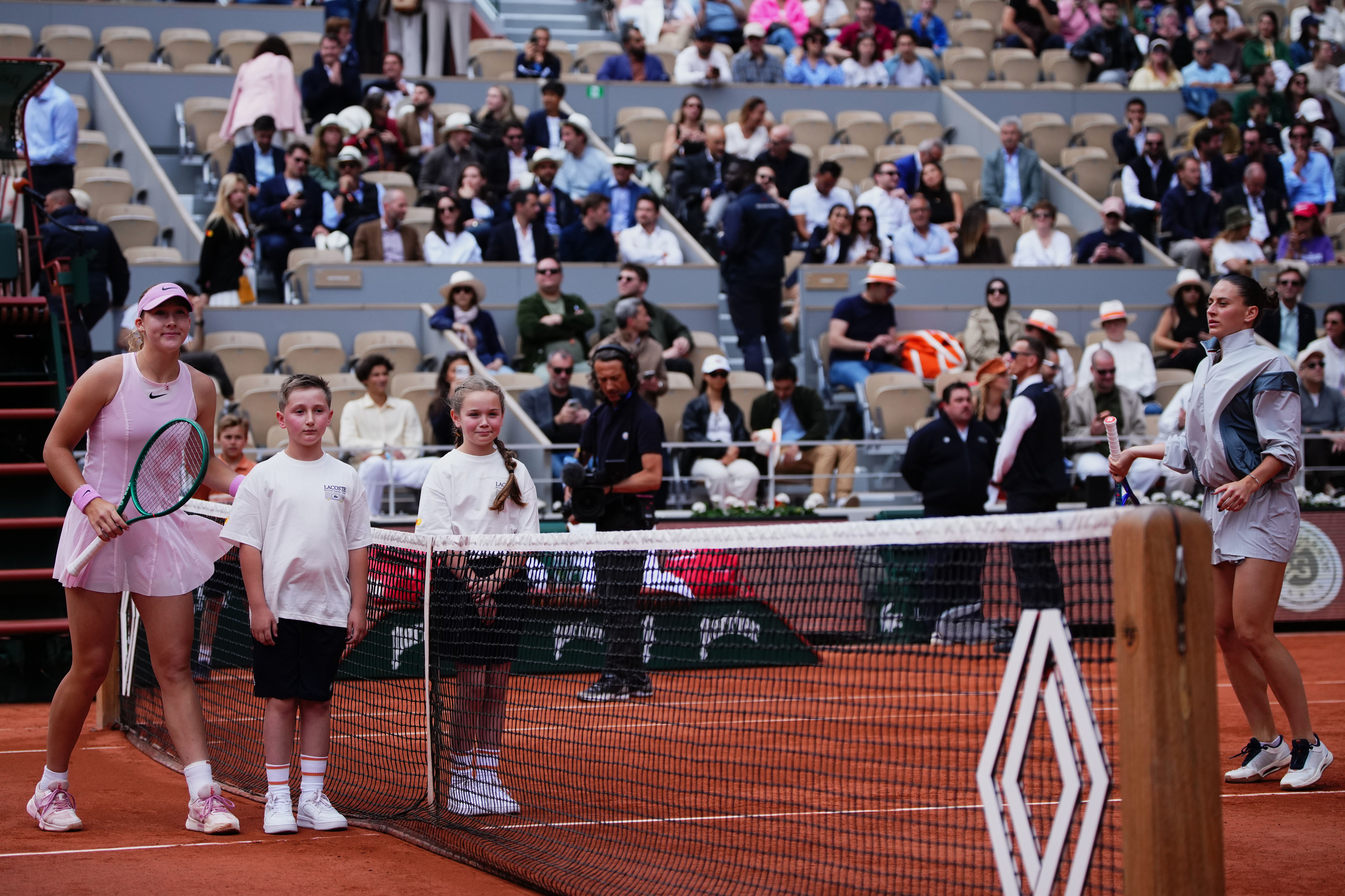 Sipping tea fuels Polish qualifier Chwalinska's run to French Open final against teenager Andreeva