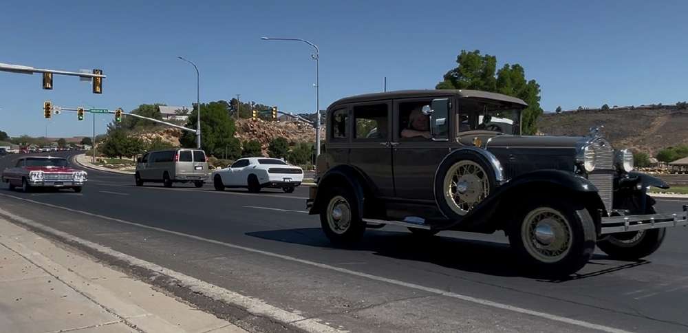 Southern Utah car enthusiasts hold precession for man who died driving Model T Ford
