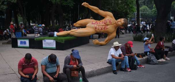 Protests in Mexico City capitalize on World Cup celebrations to pressure government