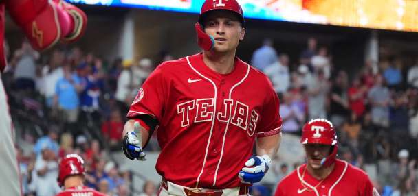 Corey Seager hits a 2-run homer in his Rangers return, snapping an 0-for-29 skid