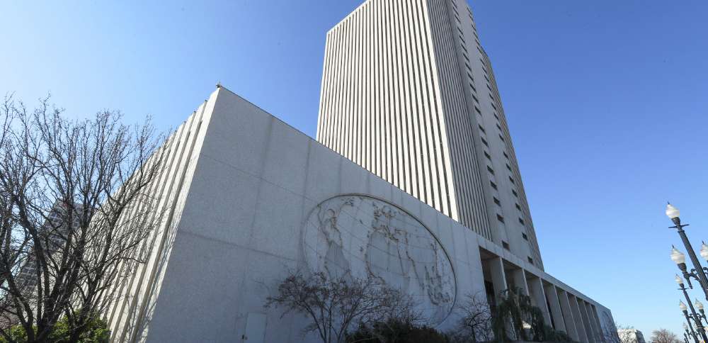 Lee, Curtis defend Church of Jesus Christ as 'Christian' after new Pentagon classification