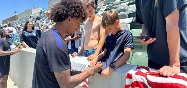 US team settles into World Cup training base with optimism and gratitude for fan support