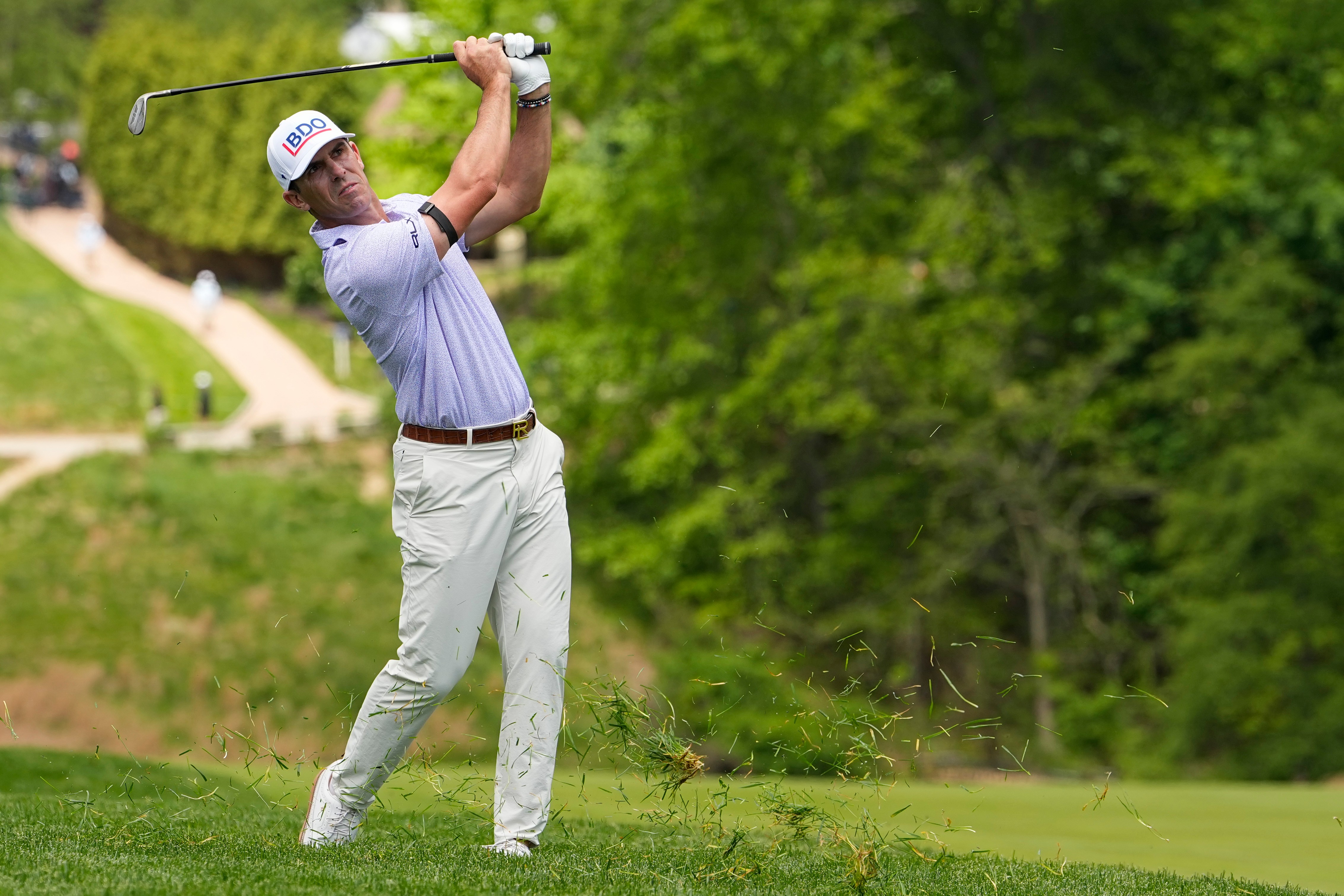 Miles Russell qualifies for the US Open at age 17 with Tiger Woods' son on the bag