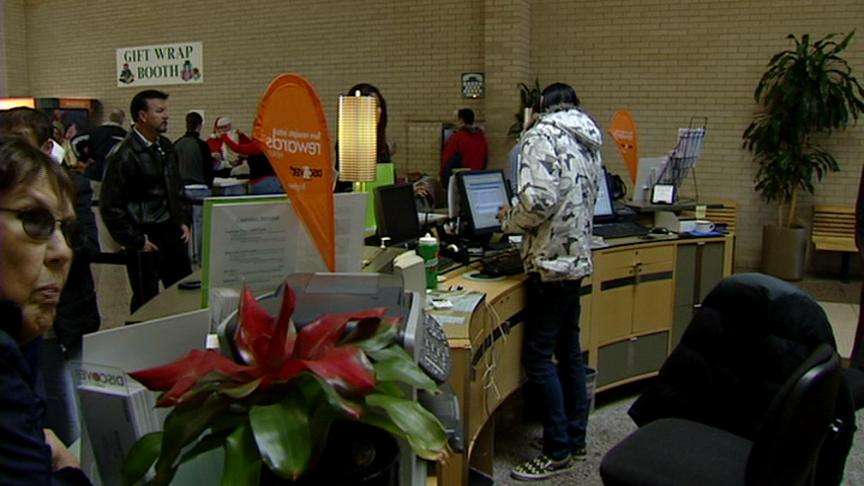 Shoppers crowd stores to get last-minute gifts