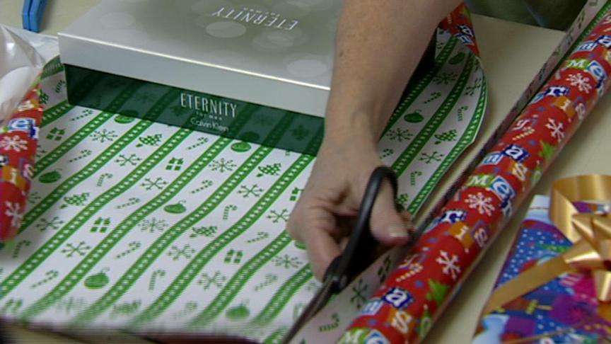 Shoppers crowd stores to get last-minute gifts