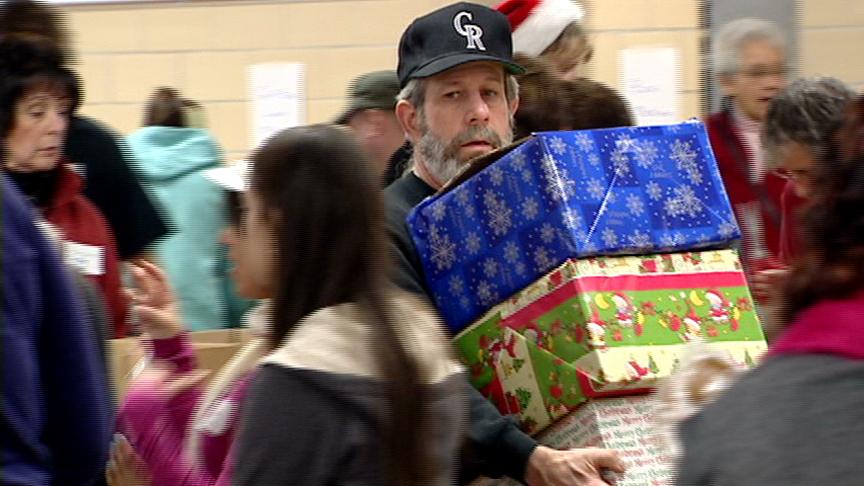 Jewish and Muslim communities help those in need