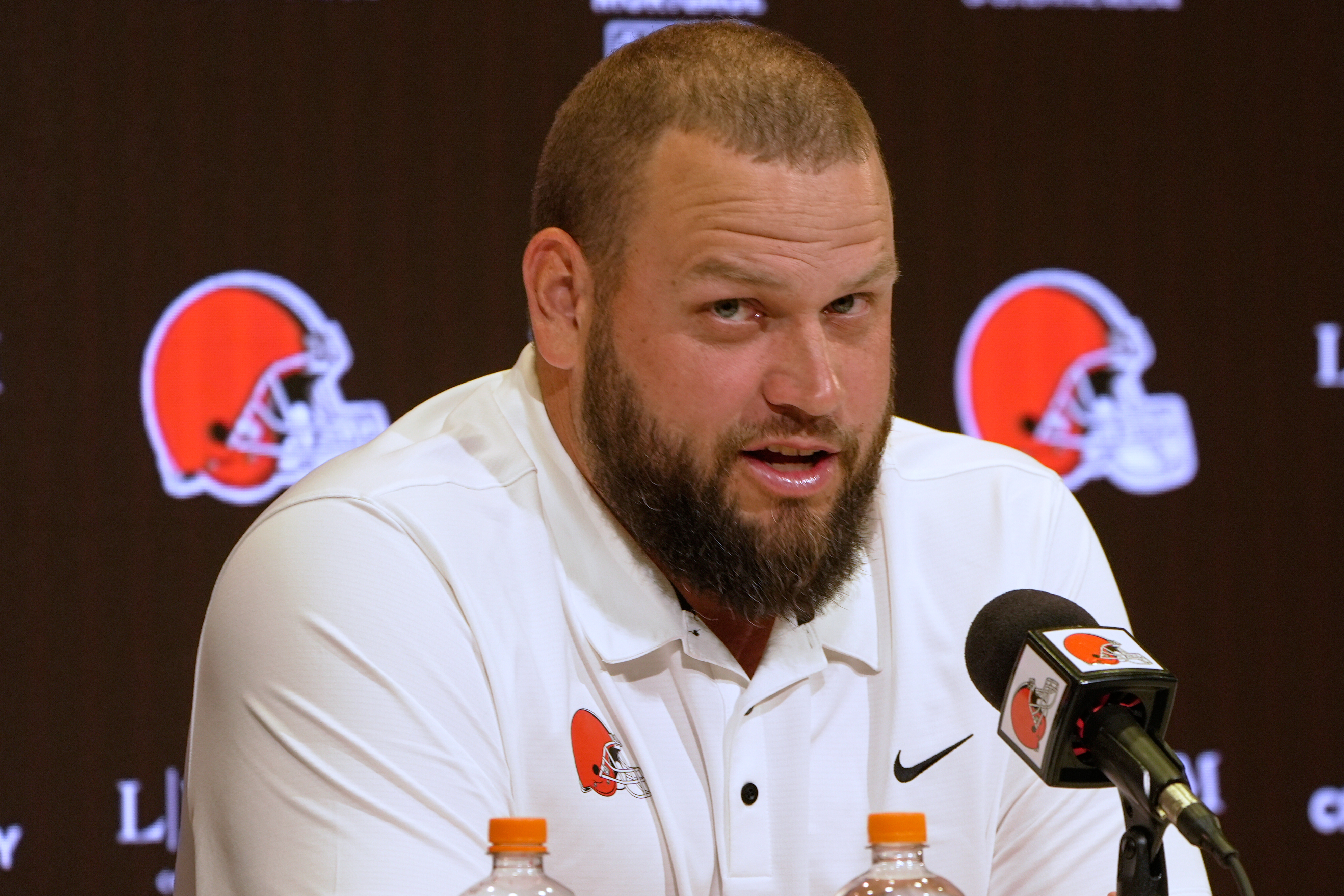 Cleveland Browns' Joel Bitonio announces his retirement Tuesday, June 9, 2026, in Berea, Ohio.