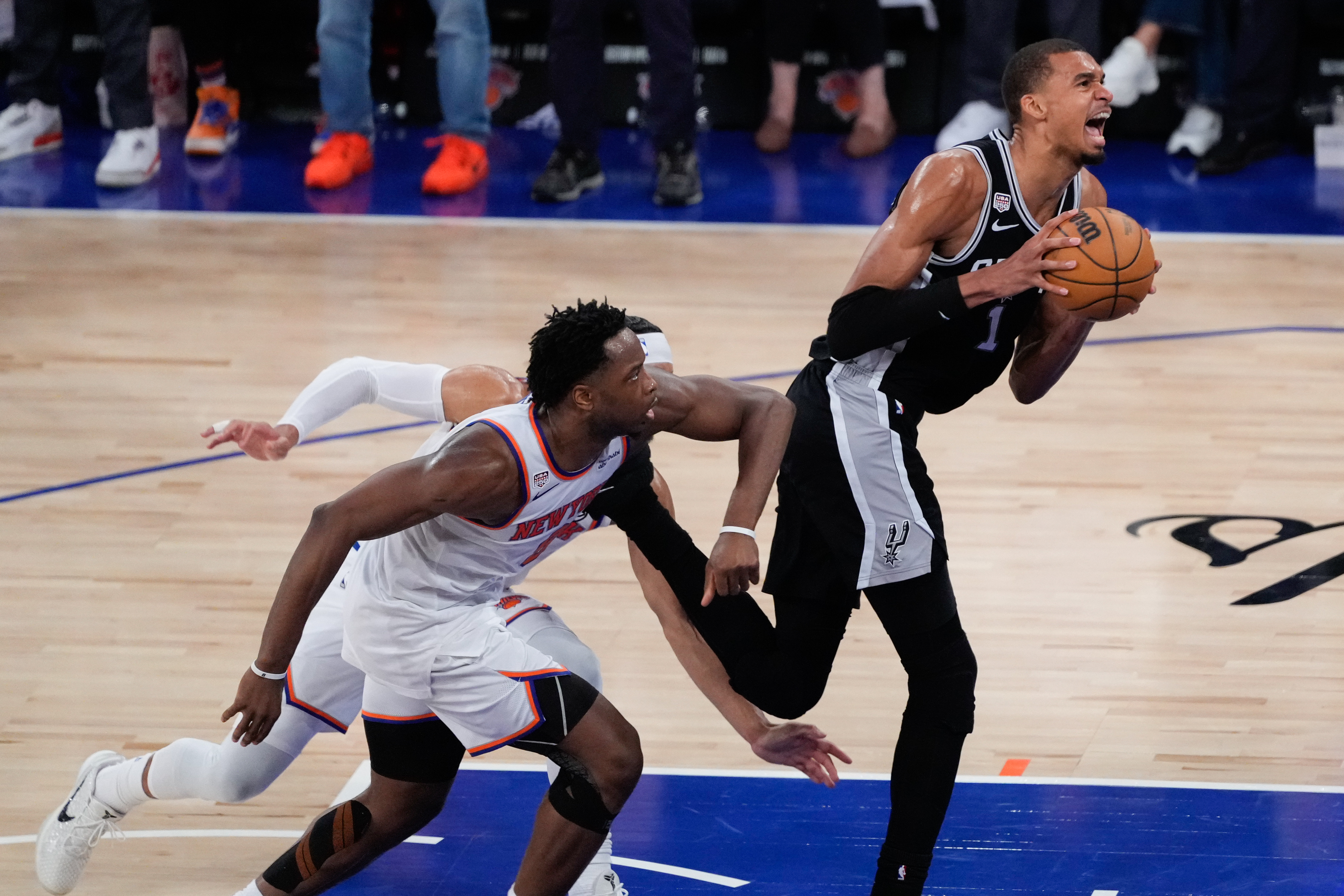Victor Wembanyama misses 2 late free throws in NBA Finals Game 4 as Spurs get pushed to the brink
