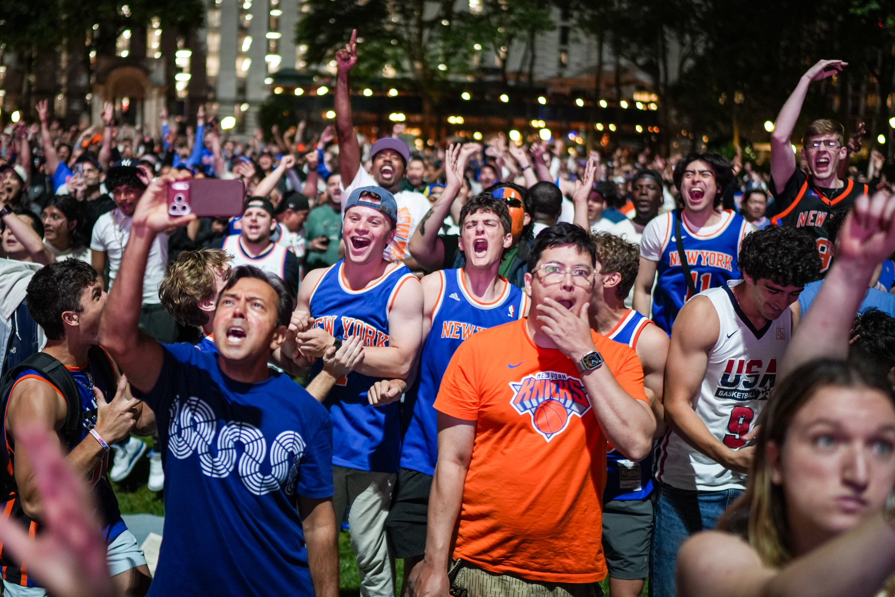 Knicks fever is colliding with World Cup buzz, and New York soccer bars are trying to juggle both