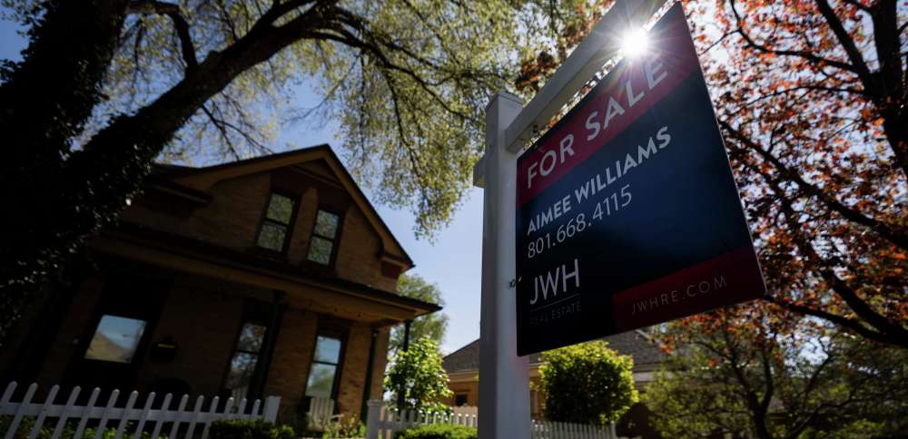Pending home sales down nationwide amid record costs
