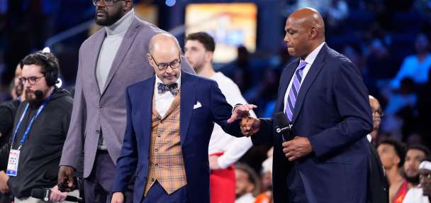 `Inside the NBA' making the most of its 1st appearance in the finals
