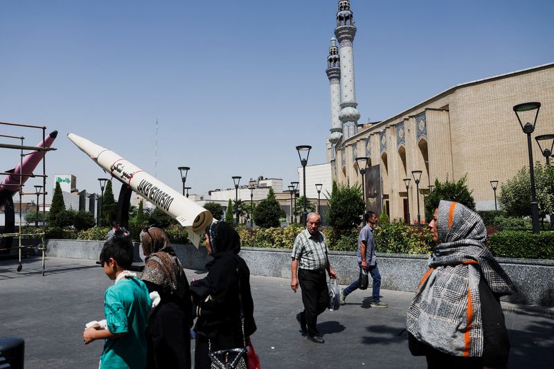 Trump says deal to end war will be signed on Sunday, Iran questions timing