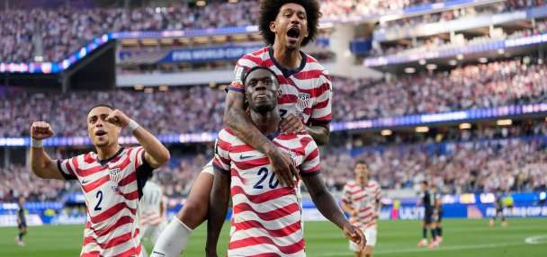 US opens its home World Cup with a dynamic 4-1 victory over Paraguay, sparked by Balogun's 2 goals